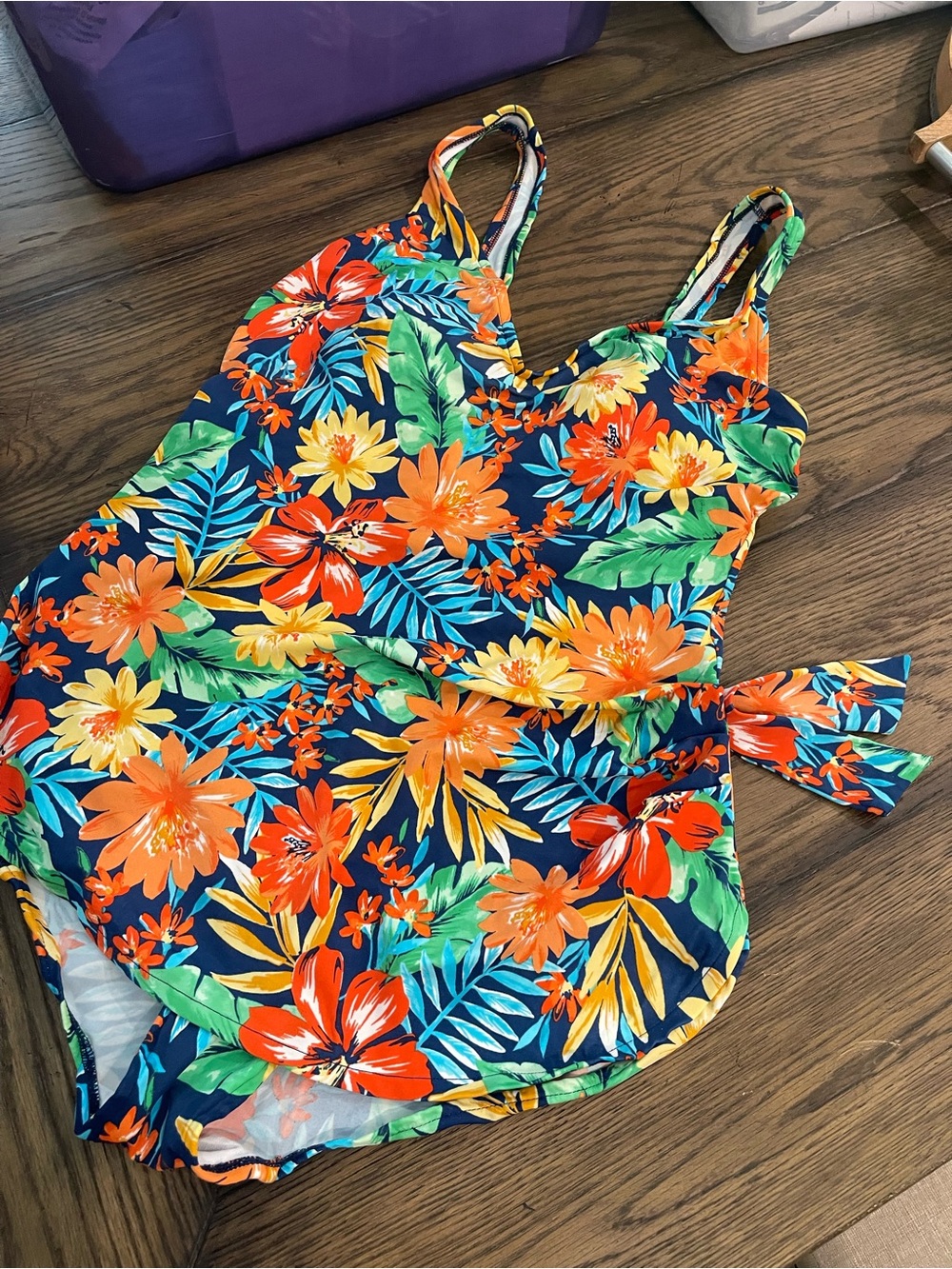 Plus Size Tropical Floral Tankini Swimsuit in Navy & Orange - Picture 3 of 12